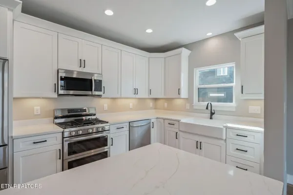$488,900 | 5034 Grove Park Court Northeast, Cleveland, TN 37312