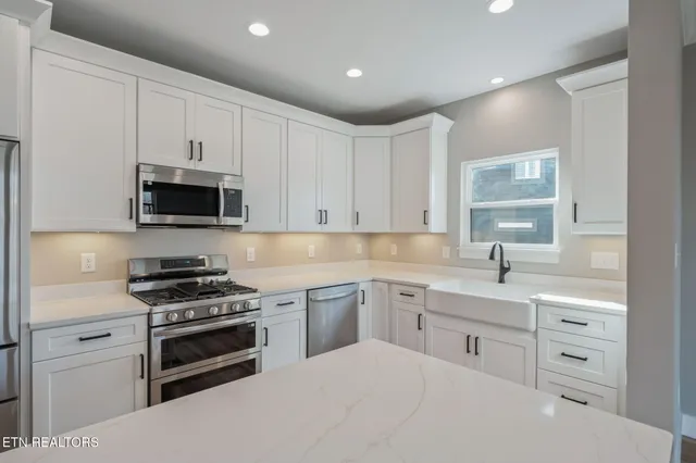 $499,900 | 5034 Grove Park Court Northeast, Cleveland, TN 37312