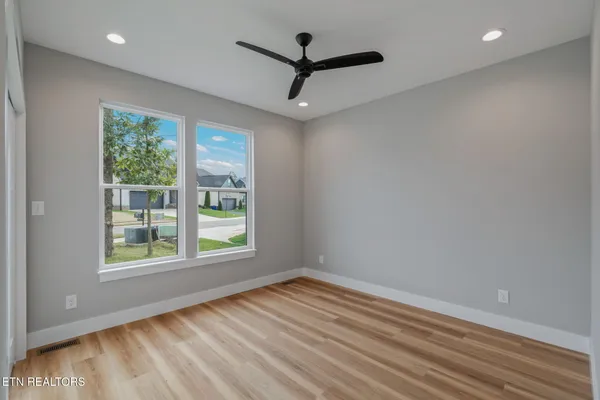 $488,900 | 5034 Grove Park Court Northeast, Cleveland, TN 37312