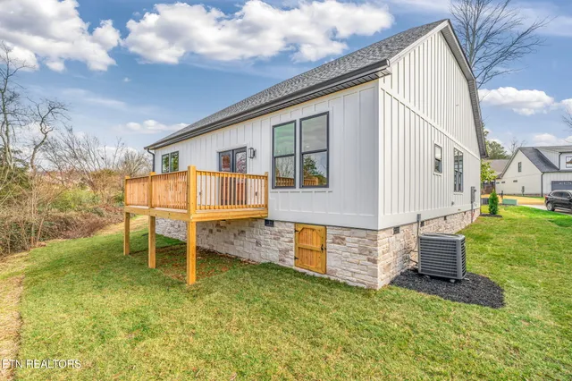 $499,900 | 5034 Grove Park Court Northeast, Cleveland, TN 37312