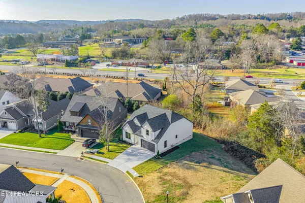 $488,900 | 5034 Grove Park Court Northeast, Cleveland, TN 37312