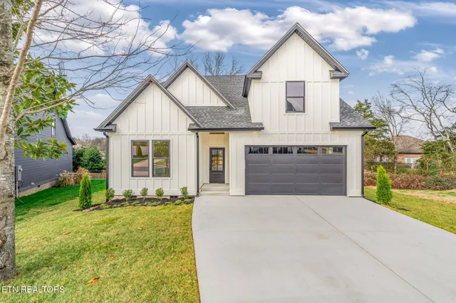 $499,900 | 5034 Grove Park Court Northeast, Cleveland, TN 37312