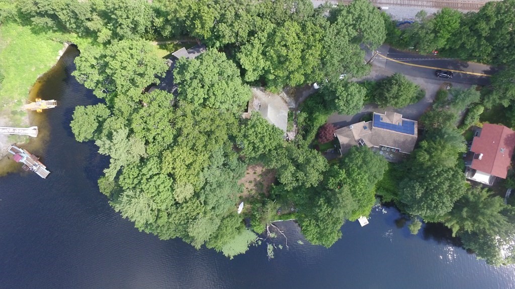 3 Bacon Street Wellesley, MA 02482 - Photo 5 of 7 a backyard of a house with lots of green space