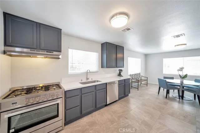 $3,500 | 17609 Covello Street, Van Nuys, CA 91406