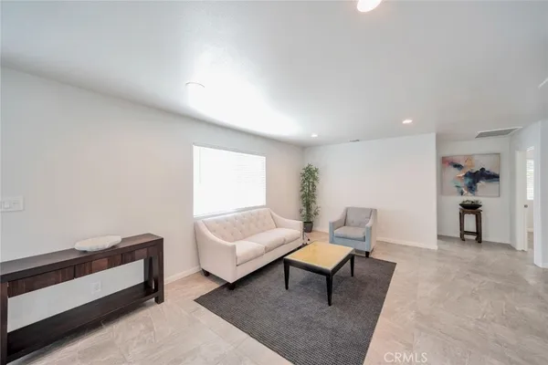 $3,500 | 17609 Covello Street, Van Nuys, CA 91406