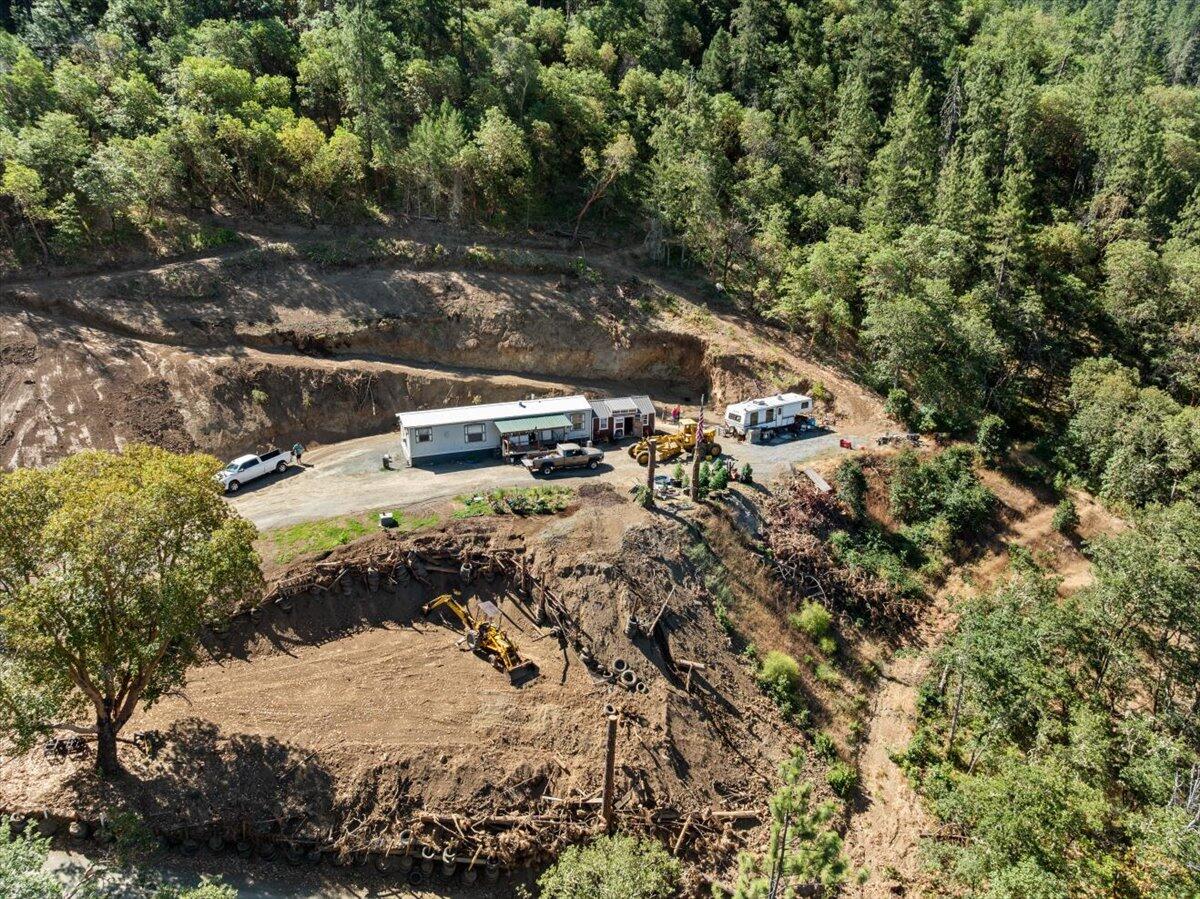 1050 Wards Creek Road Rogue River, OR 97537 - Photo 2 of 20 03-DJI_0448