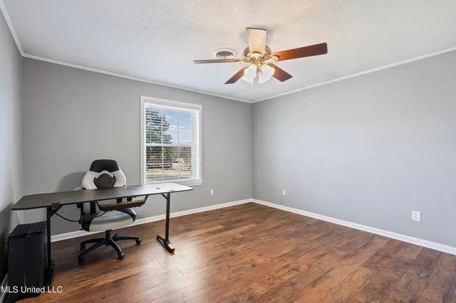 $275,000 | 213 Dogwood Lane, Batesville, MS 38606