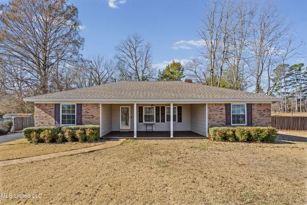 $275,000 | 213 Dogwood Lane, Batesville, MS 38606