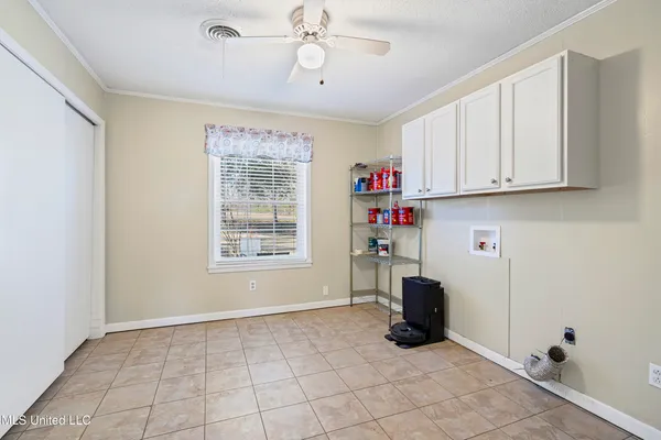 $275,000 | 213 Dogwood Lane, Batesville, MS 38606