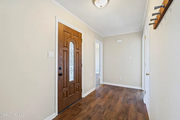 $275,000 | 213 Dogwood Lane, Batesville, MS 38606