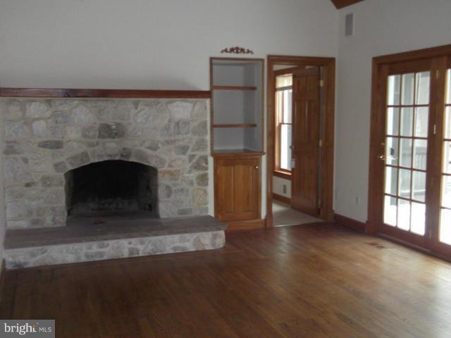 2719 Regester Farm Road Forest Hill, MD 21050 - Photo 4 of 29 Living Room