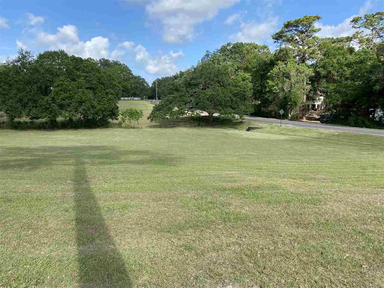 720 Green Hills Road Cantonment, FL 32533 - Photo 11 of 27 Gallery Image 11