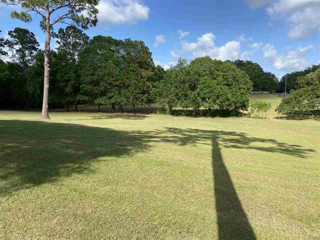 720 Green Hills Road Cantonment, FL 32533 - Photo 2 of 27 Gallery Image 2
