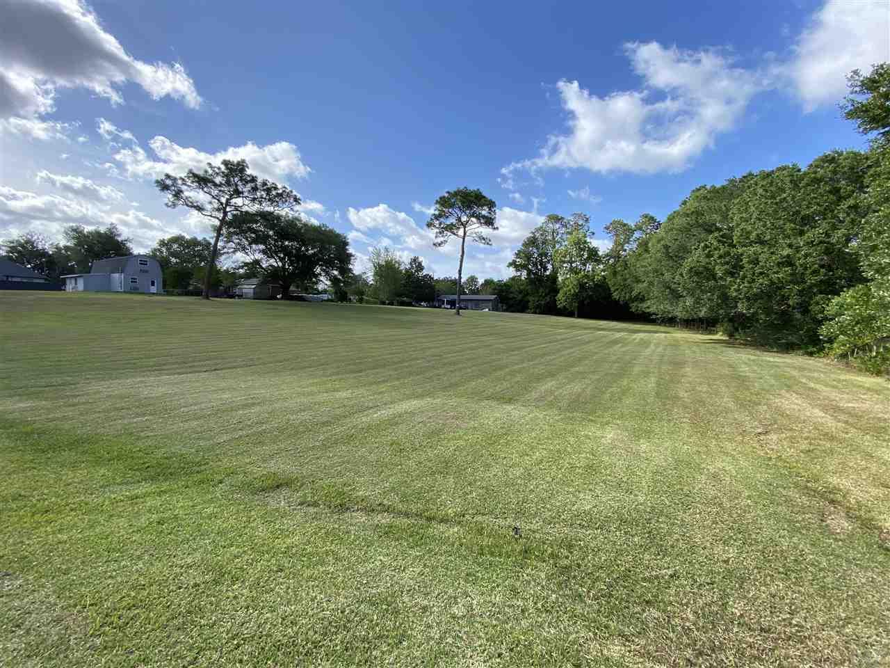 720 Green Hills Road Cantonment, FL 32533 - Photo 7 of 27 Gallery Image 7