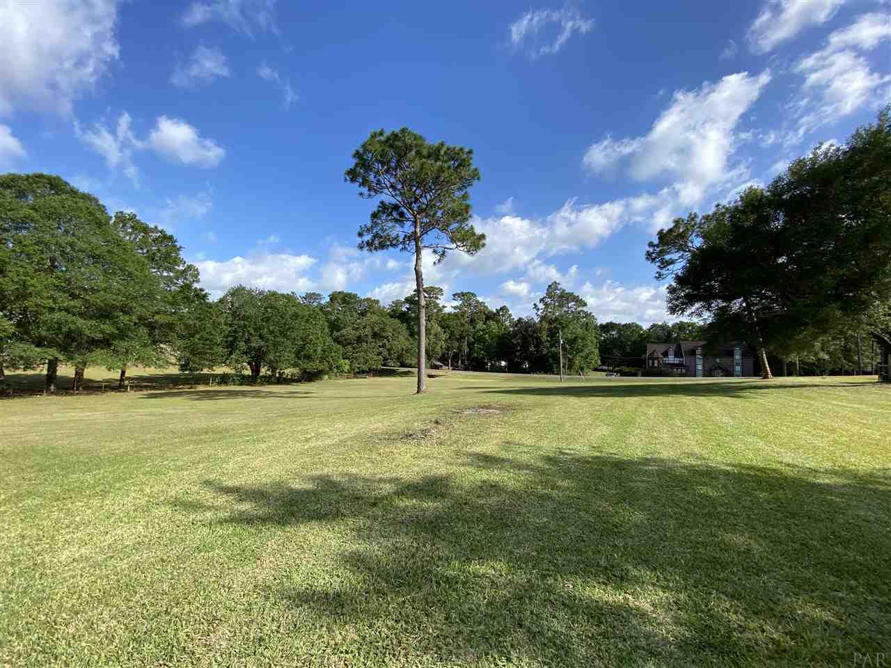 720 Green Hills Road Cantonment, FL 32533 - Photo 9 of 27 Gallery Image 9