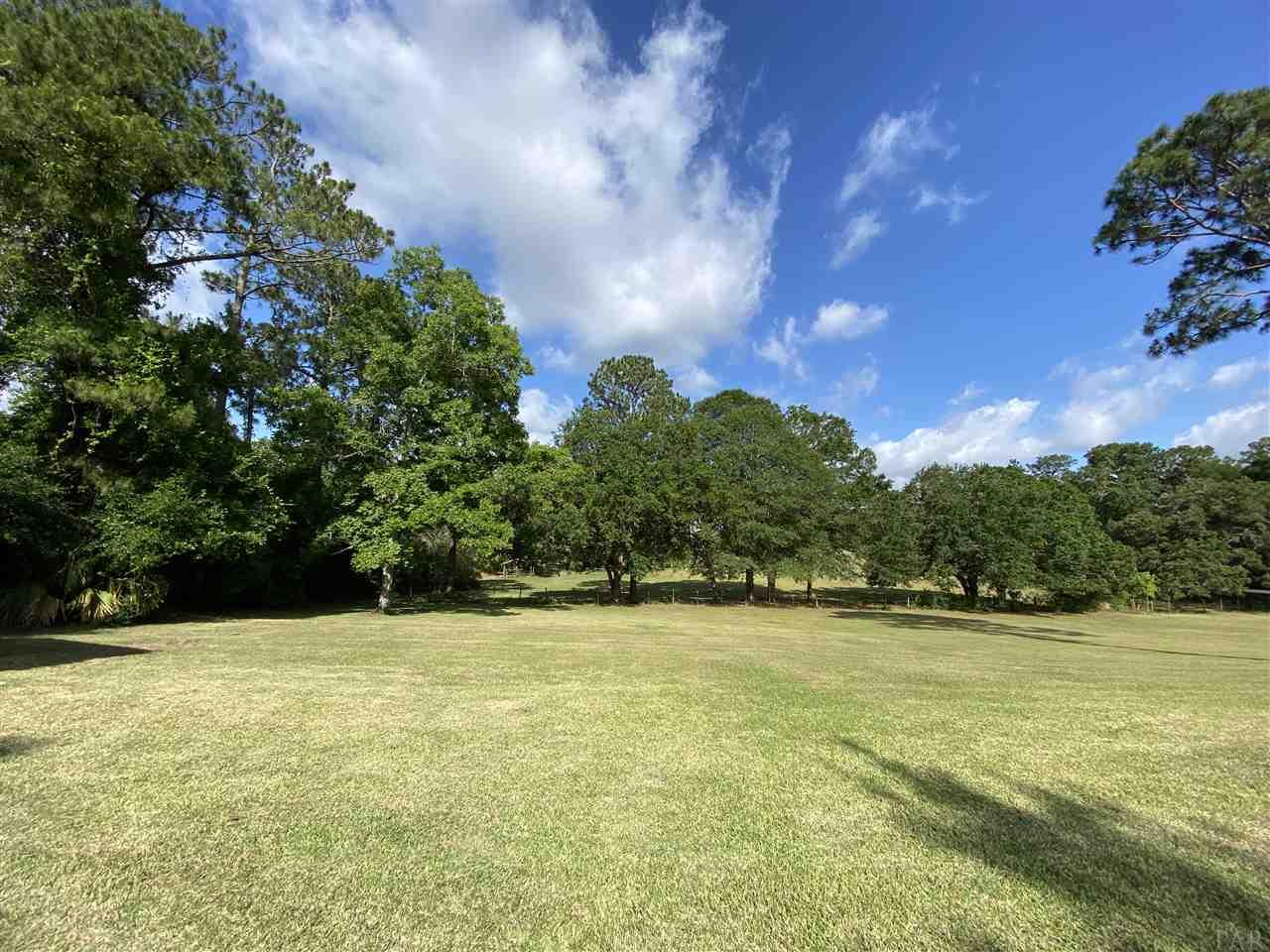 720 Green Hills Road Cantonment, FL 32533 - Photo 10 of 27 Gallery Image 10