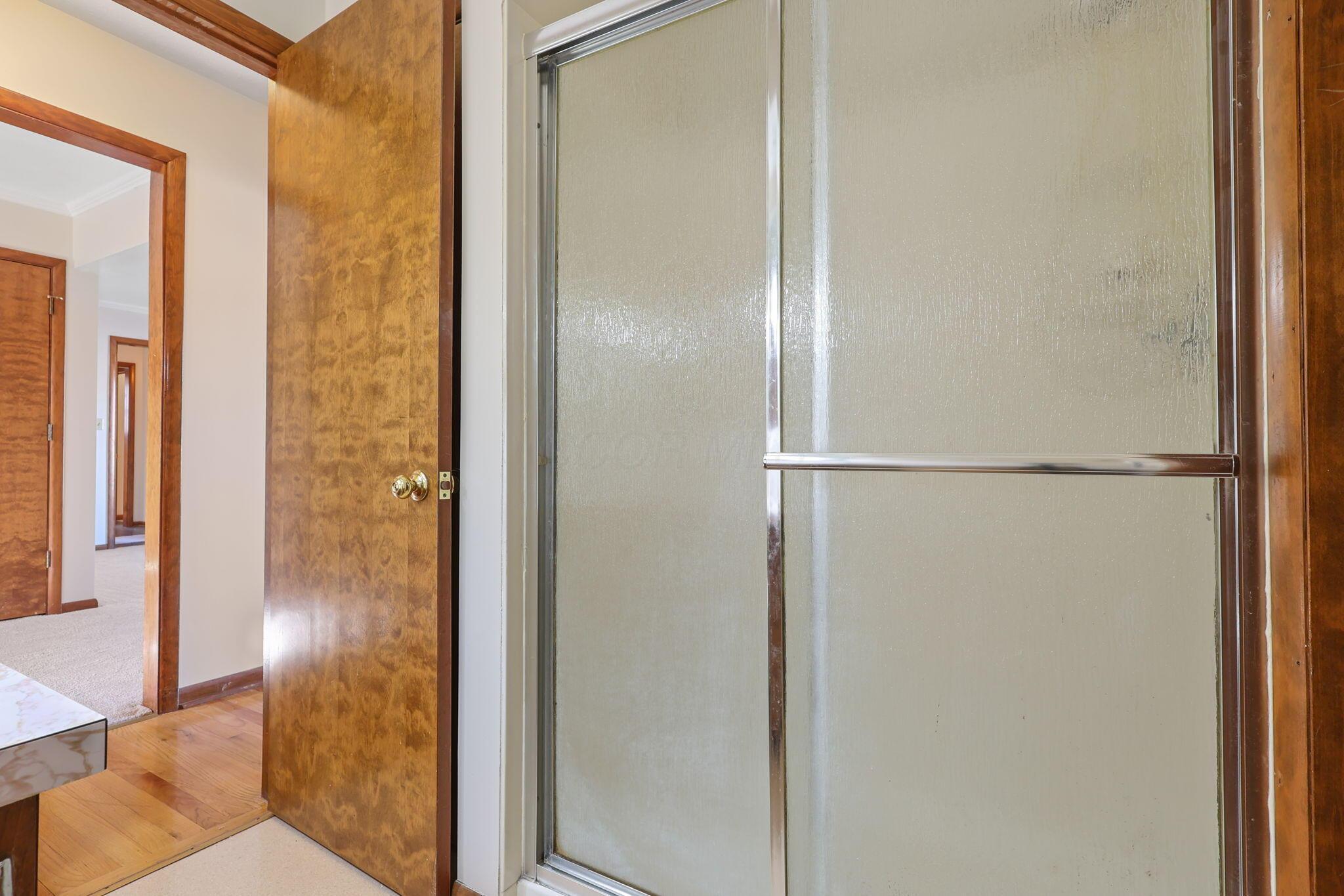 6066 Sandgate Road Columbus, OH 43229 - Photo 26 of 47 40-web-or-mls-G02A8629