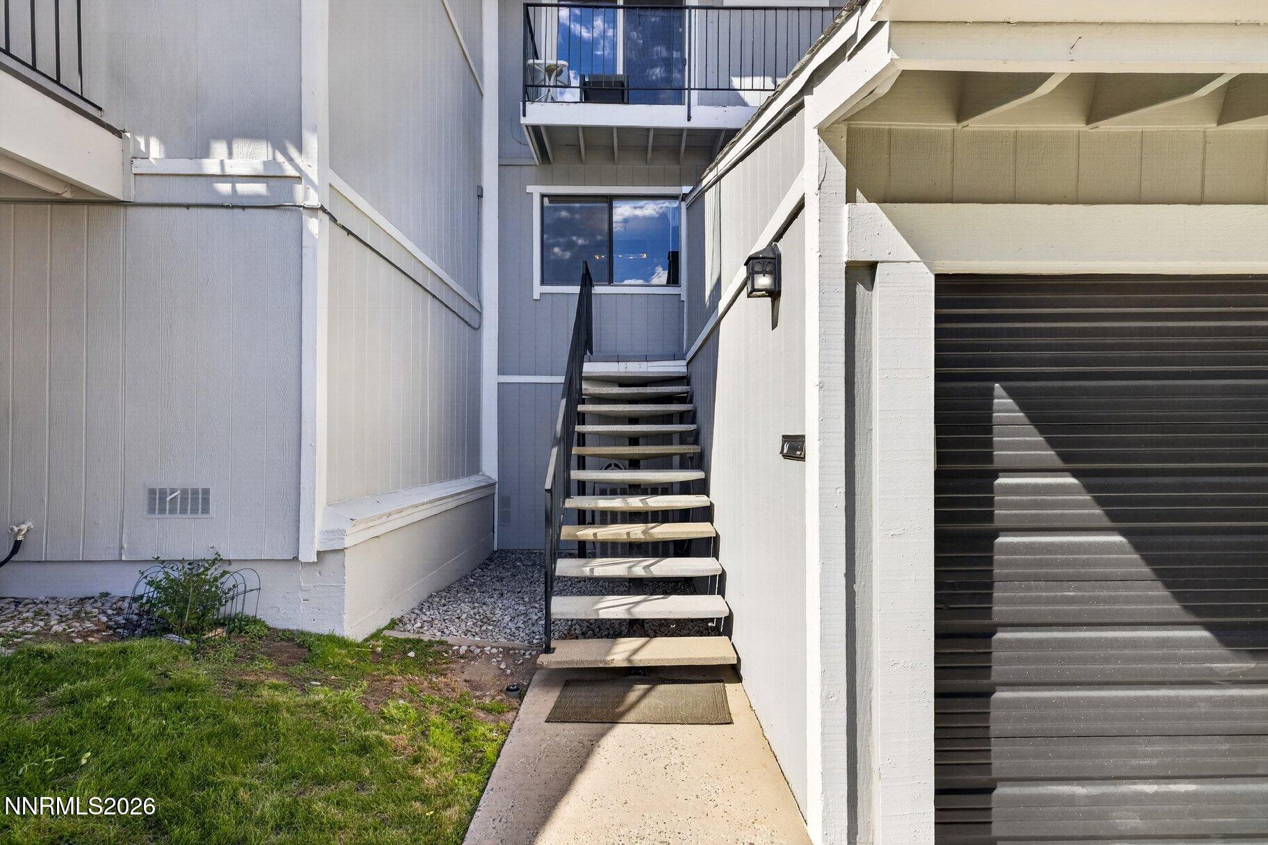 3415 Balboa Drive Reno, NV 89503 - Photo 58 of 61 a view of entryway and kitchen
