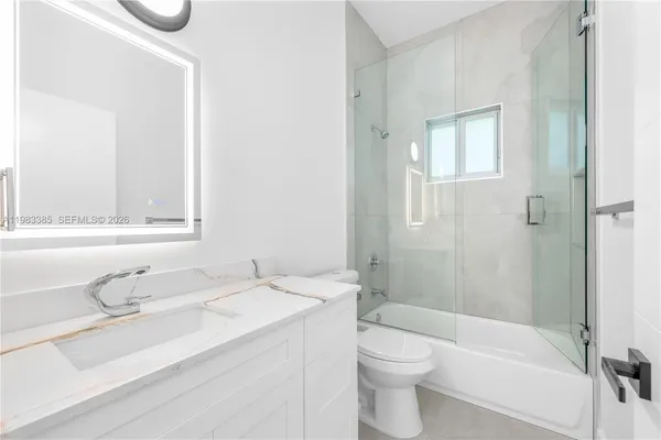 $3,500 | 2121 Northwest 45th Street, Unit 2123, Miami, FL 33142