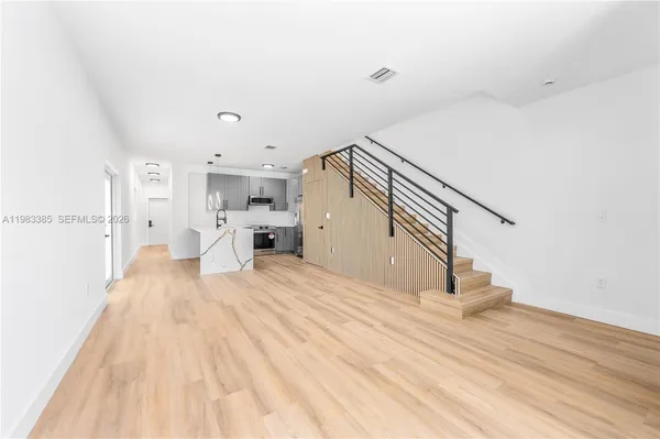 $3,500 | 2121 Northwest 45th Street, Unit 2123, Miami, FL 33142