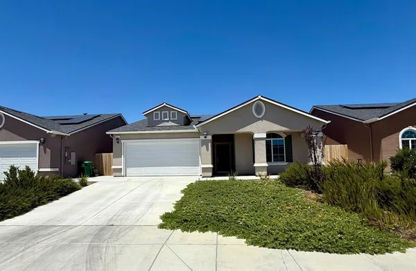 $374,900 | 1217 East Orange Street, Avenal, CA 93204