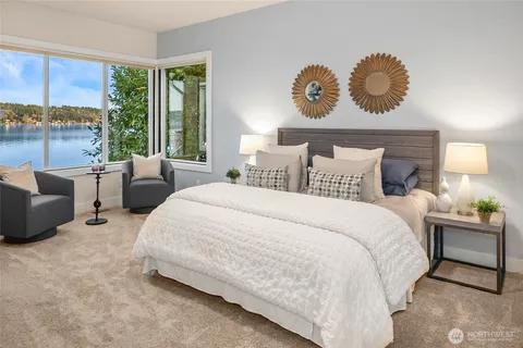 $4,925,000 | 2010 West Lake Sammamish Parkway Southeast, Bellevue, WA 98008