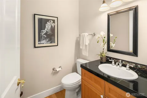 $4,925,000 | 2010 West Lake Sammamish Parkway Southeast, Bellevue, WA 98008