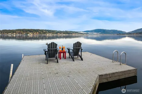 $4,925,000 | 2010 West Lake Sammamish Parkway Southeast, Bellevue, WA 98008
