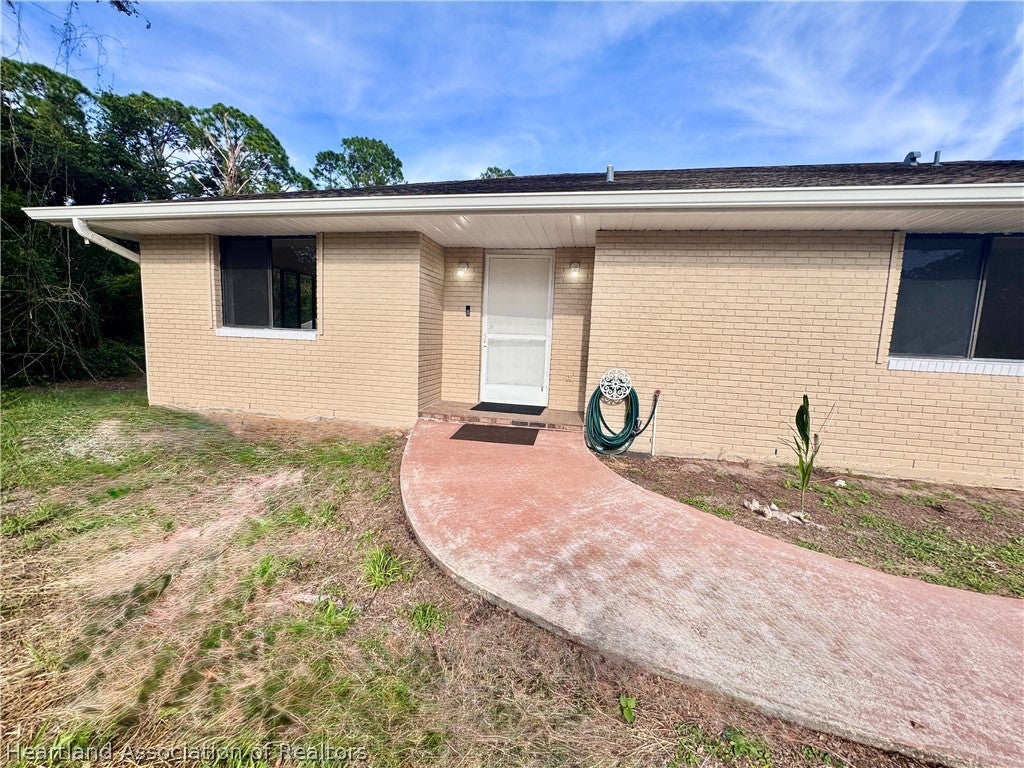 5920 Cherry Road Sebring, FL 33875 - Photo 7 of 41 Gallery Image 7
