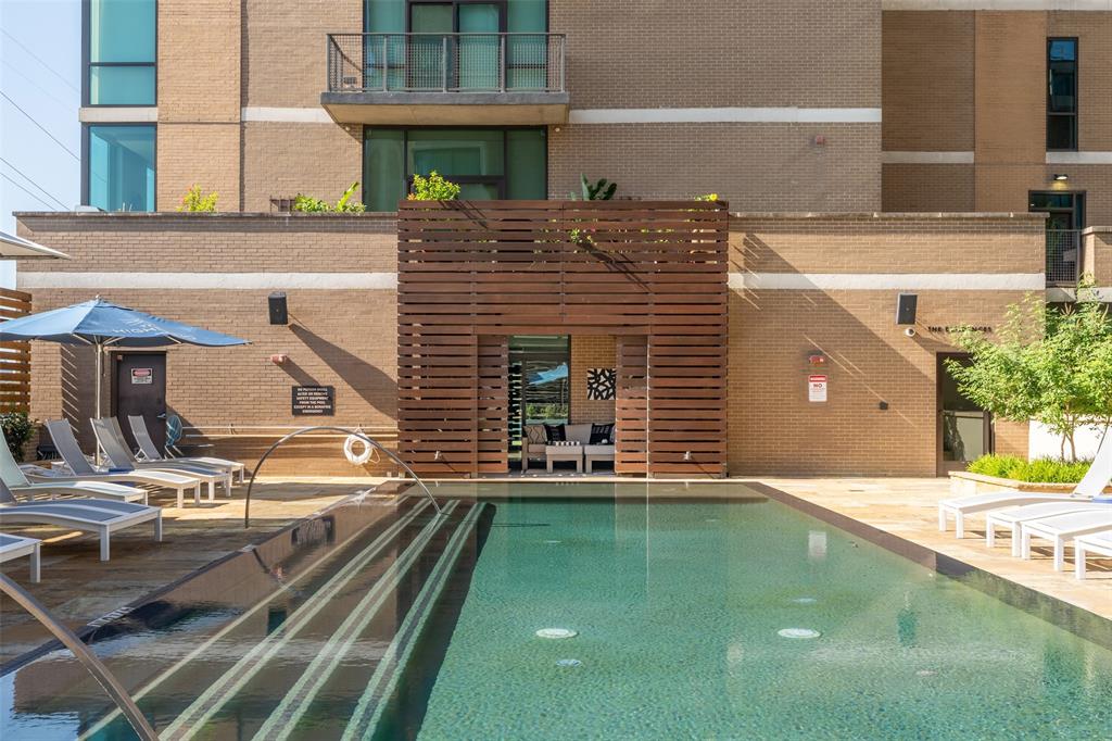 5656 North Central Expressway, Unit 207 Dallas, TX 75206 - Photo 26 of 34 a view of a patio with table and chairs and potted plants