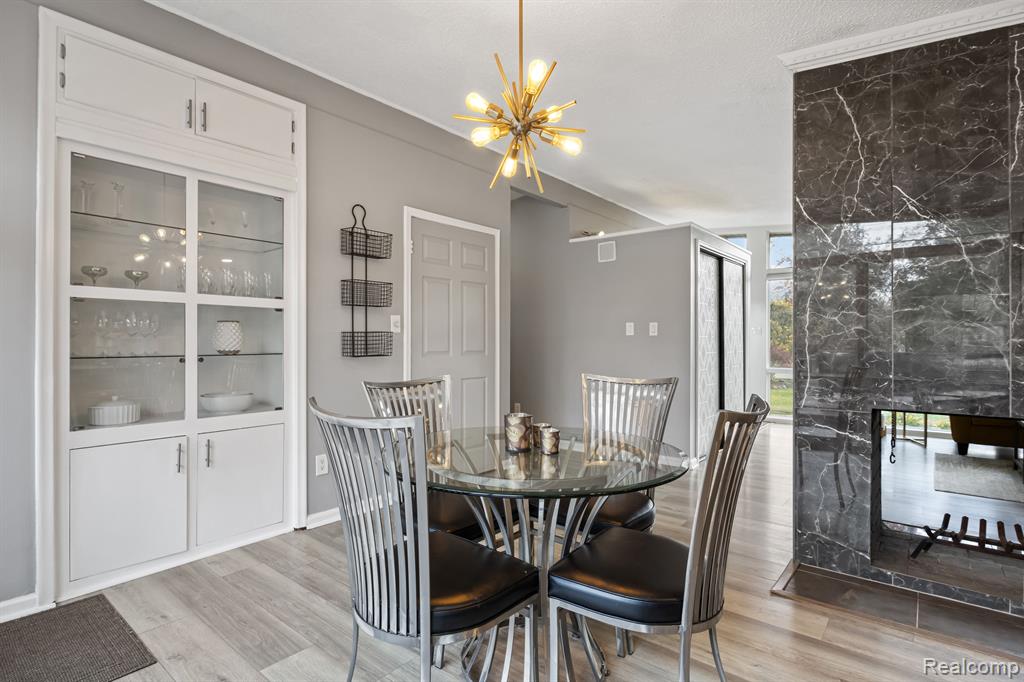 27870 Peppermill Road Farmington Hills, MI 48331 - Photo 11 of 59