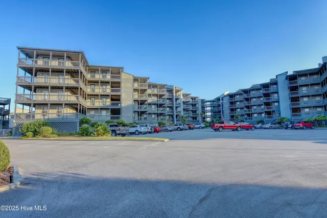 $1,600 | 1896 New River Inlet Road, Unit 1304, North Topsail Beach, NC 28460