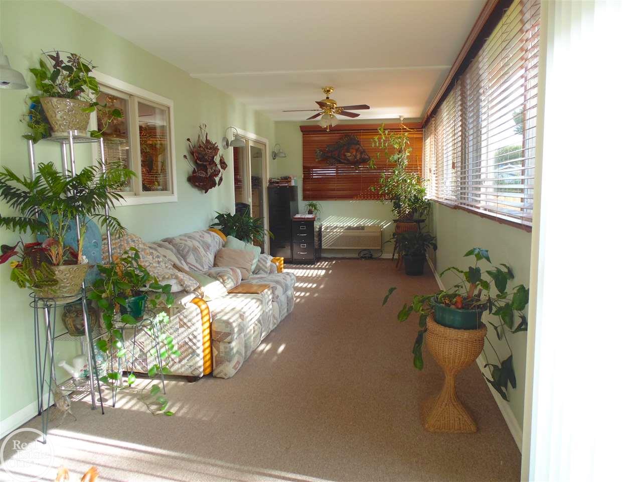 2290 Chicago Warren, MI 48092 - Photo 14 of 39 4 Season Sunroom