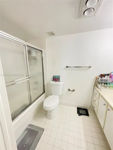 $246,000 | 919 Hillcrest Drive, Unit 304, Hollywood, FL 33021