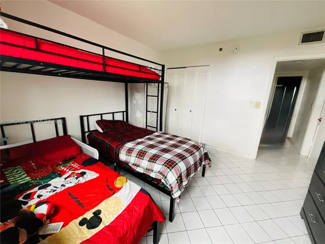 $246,000 | 919 Hillcrest Drive, Unit 304, Hollywood, FL 33021