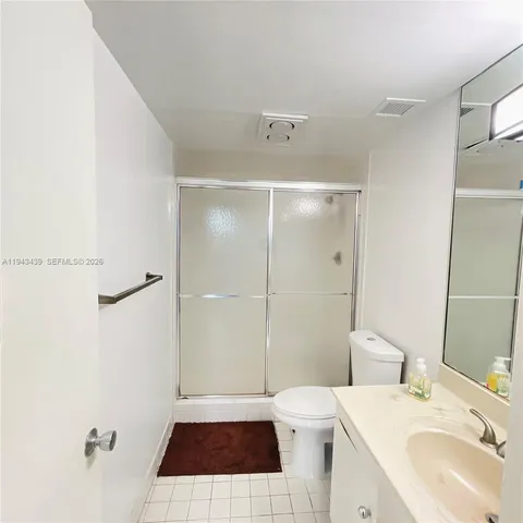 $246,000 | 919 Hillcrest Drive, Unit 304, Hollywood, FL 33021