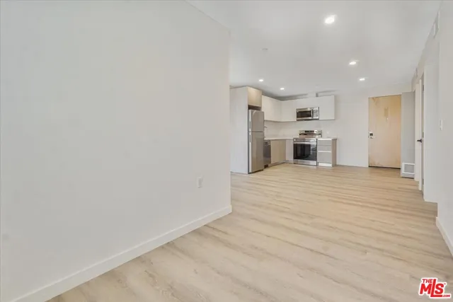 $10,500,000 | 10918 Camarillo Street, North Hollywood, CA 91602