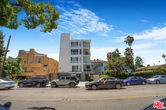 $10,500,000 | 10918 Camarillo Street, North Hollywood, CA 91602