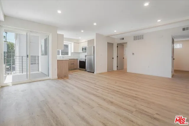 $10,500,000 | 10918 Camarillo Street, North Hollywood, CA 91602