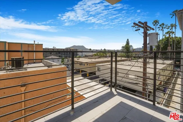 $10,500,000 | 10918 Camarillo Street, North Hollywood, CA 91602