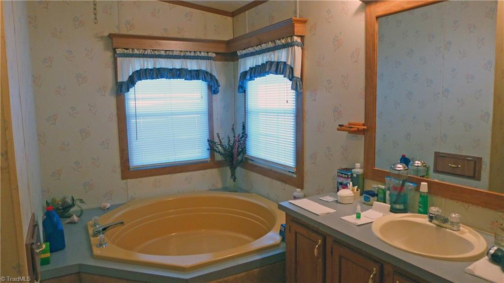 8400 Alda Road Stokesdale, NC 27357 - Photo 10 of 14 Gallery Image 10