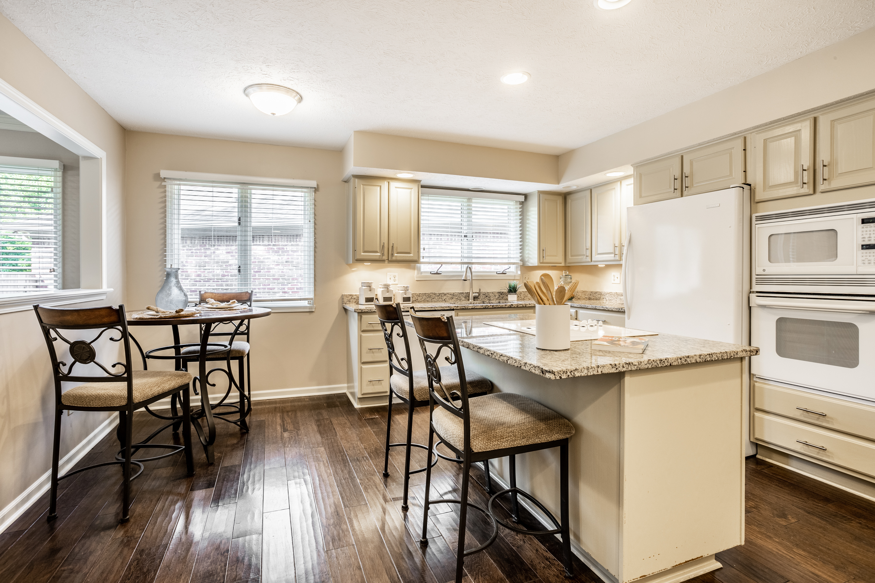 12257 Brompton Road Carmel, IN 46033 - Photo 15 of 42