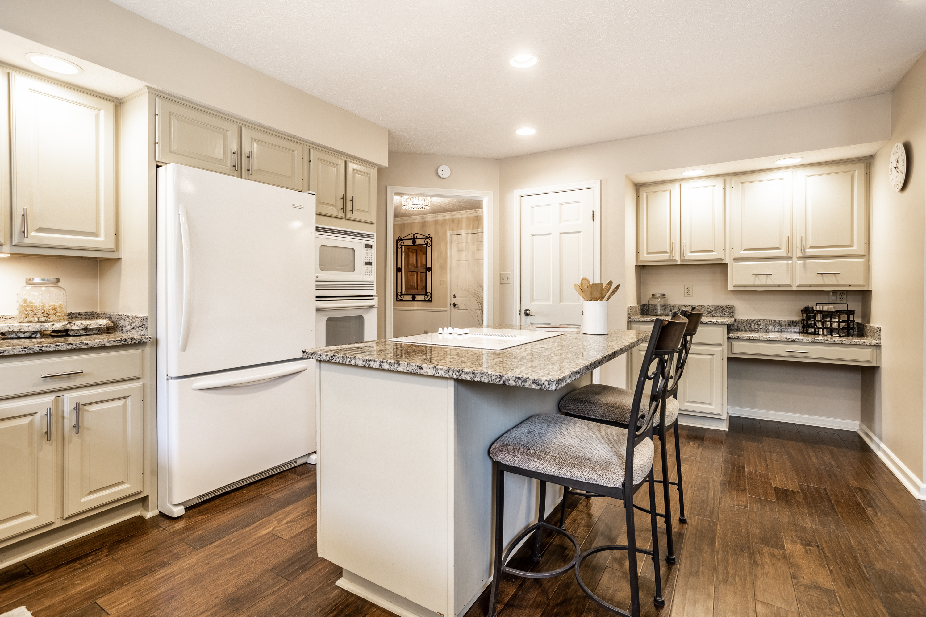 12257 Brompton Road Carmel, IN 46033 - Photo 17 of 42