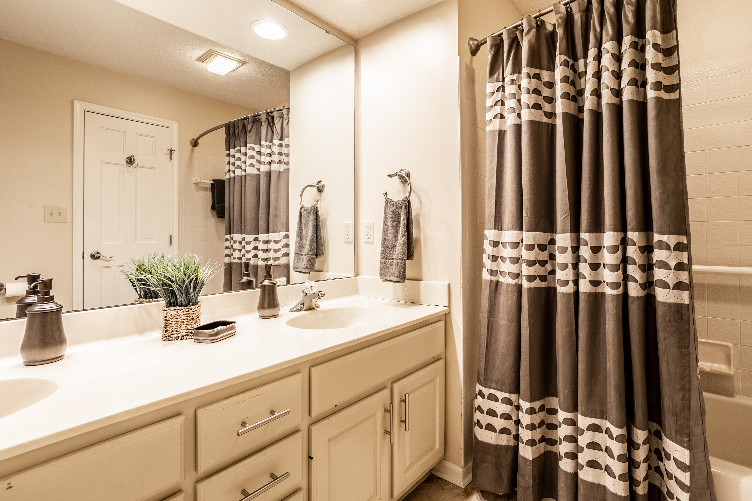 12257 Brompton Road Carmel, IN 46033 - Photo 34 of 42