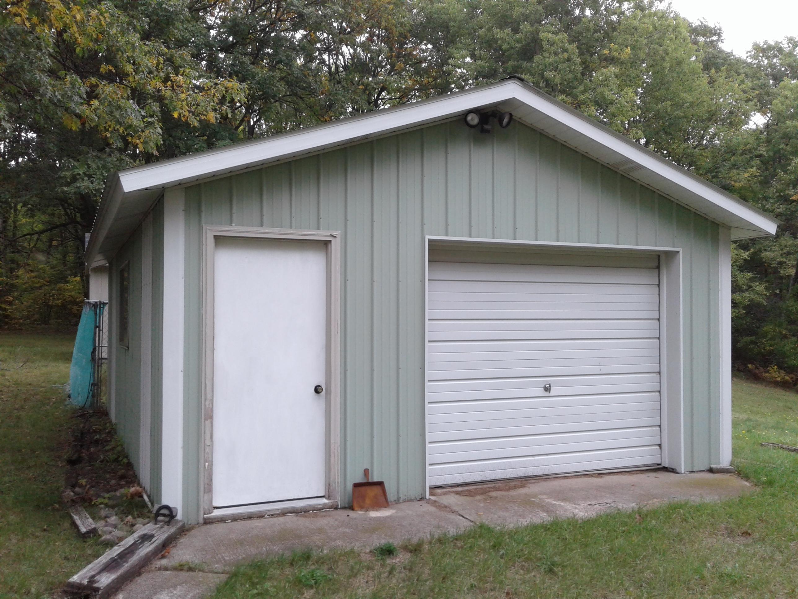 952 Oak Lake Road Lewiston, MI 49756 - Photo 4 of 42 Gallery Image 4