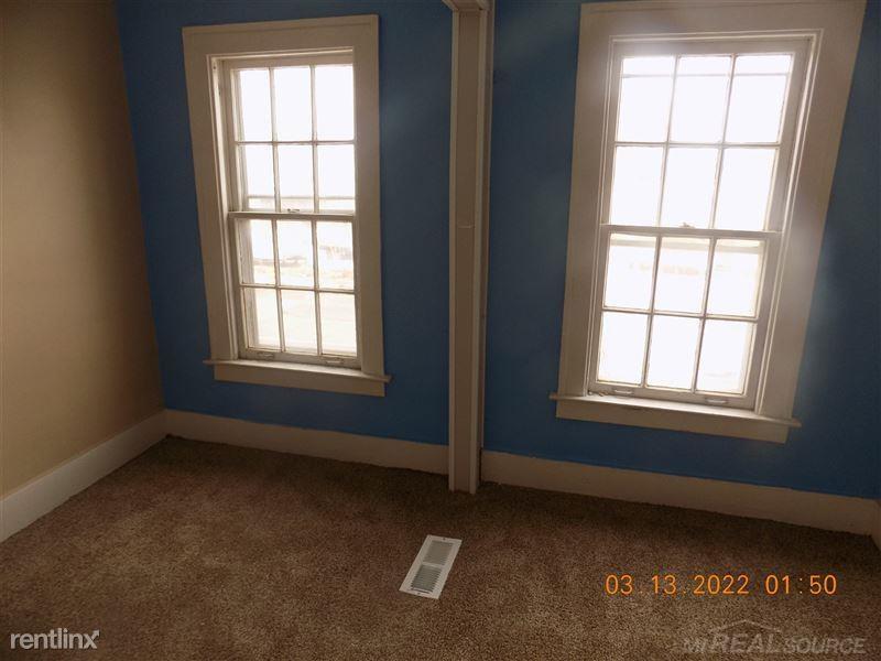 14540 East 9 Mile Road, Unit 2 Eastpointe, MI 48021 - Photo 10 of 10