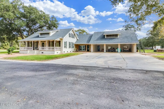 $1,899,999 | 9336 Highway 182, Opelousas, LA 70570