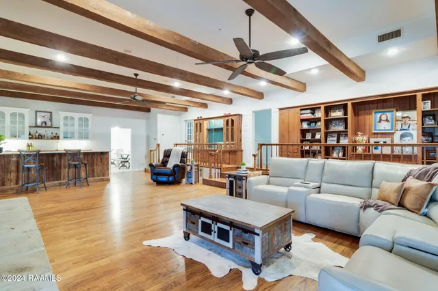 $1,899,999 | 9336 Highway 182, Opelousas, LA 70570