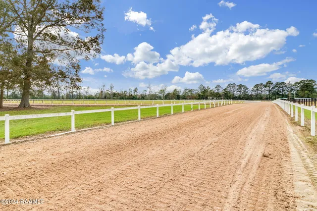 $1,899,999 | 9336 Highway 182, Opelousas, LA 70570
