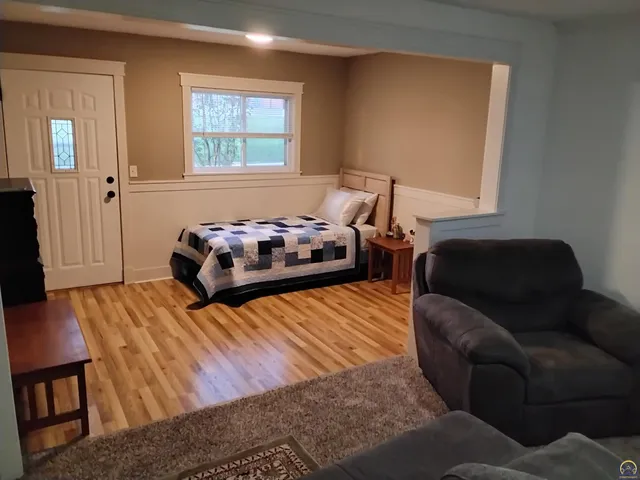 $189,000 | 309 West Lake Street, McLouth, KS 66054